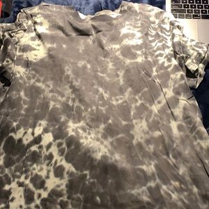 EUC lululemon All Yours Boyfriend Tee. Size 4